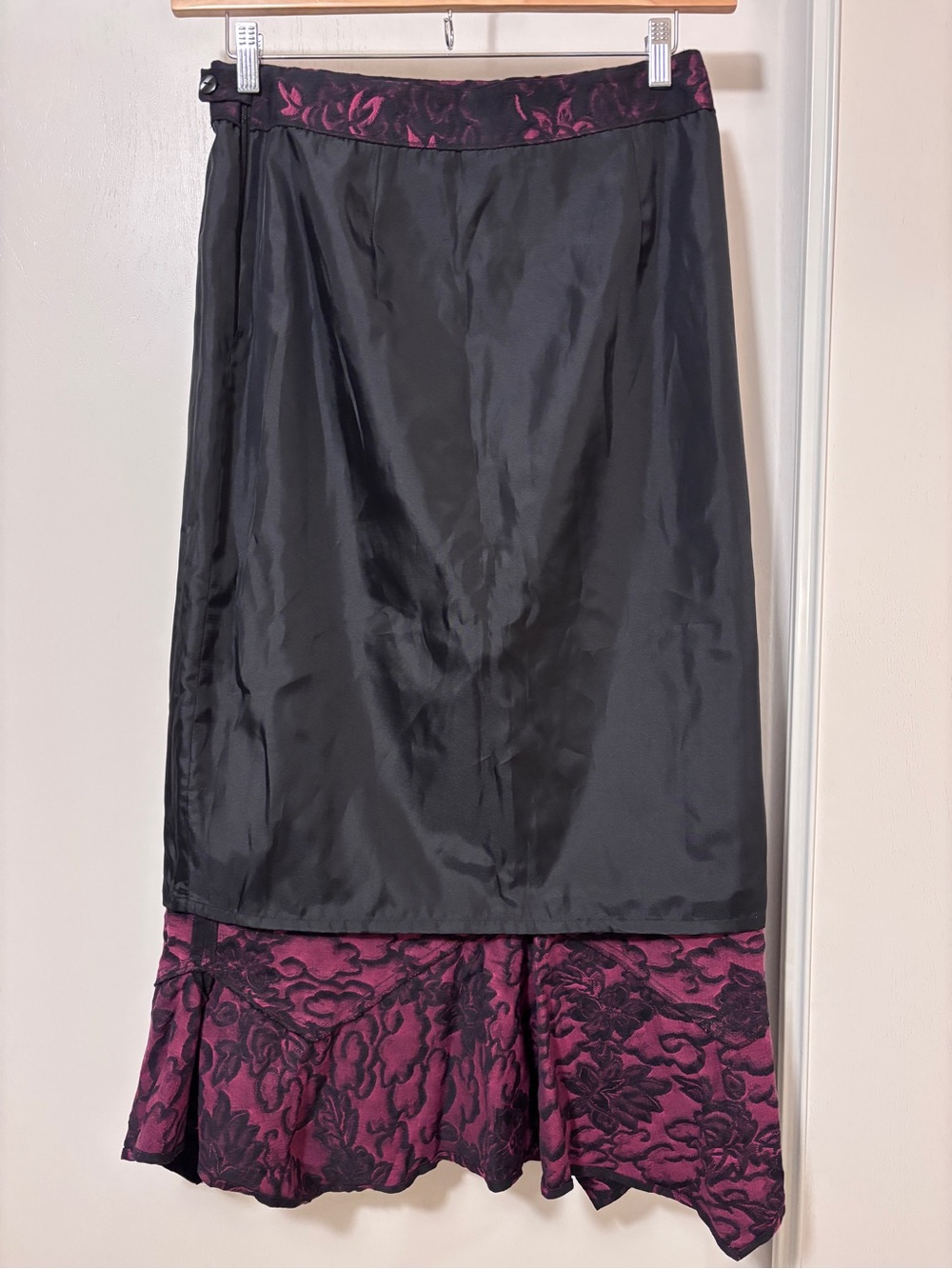 Vintage Whimsigoth Midi Skirt Size M Black Floral Dark Romantic Vampire Trumpet - Picture 8 of 10